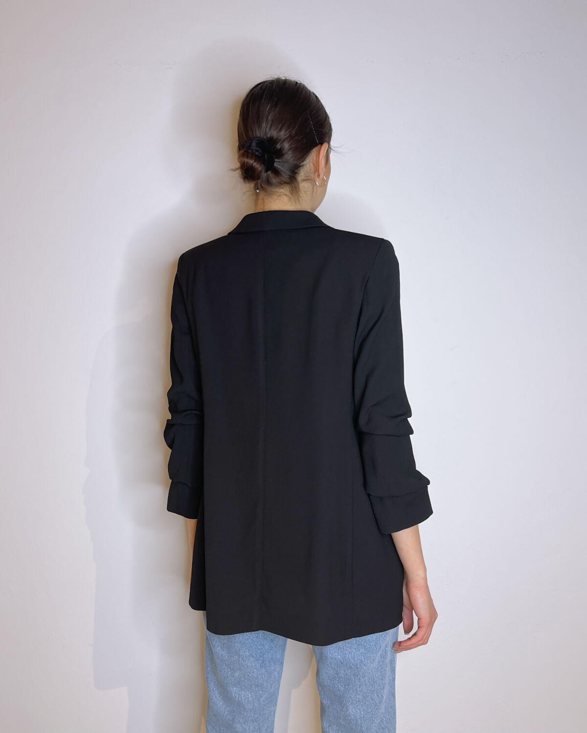 BLAZER CON MANICHE ARRICCIATE NERO - Mirror Clothing