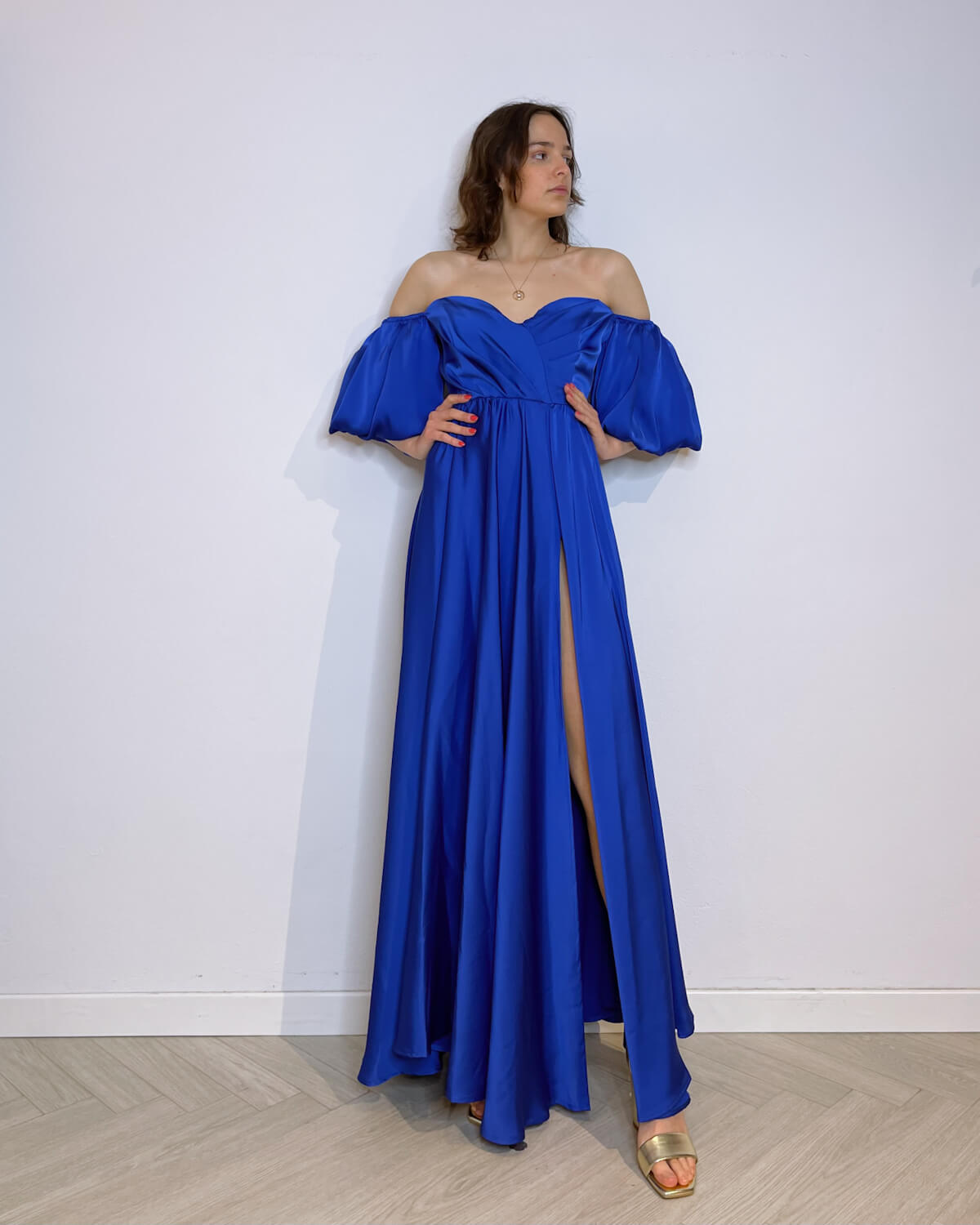 ABITO LUNGO CON MANICHE A PALLONCINO E SPACCO ROYAL - Mirror Clothing