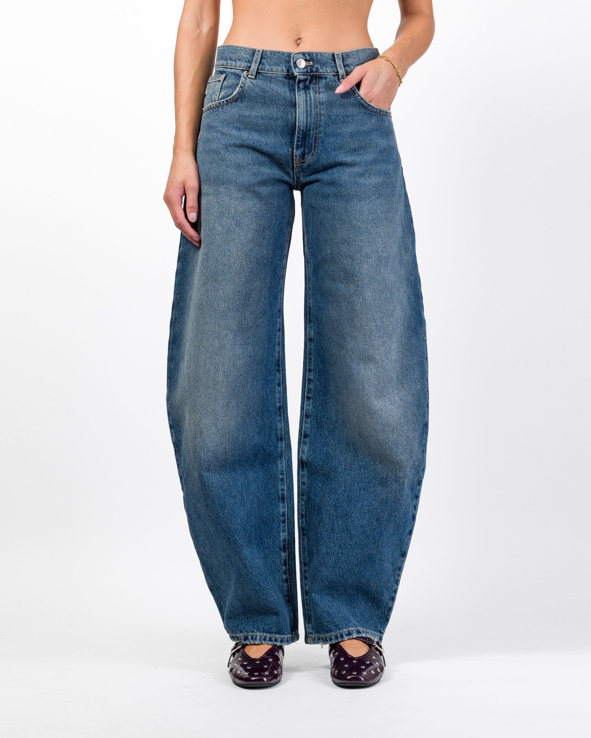Alternative view of JEANS BALLOON CON DETTAGLIO IN PERLINE - DENISE - VICOLO