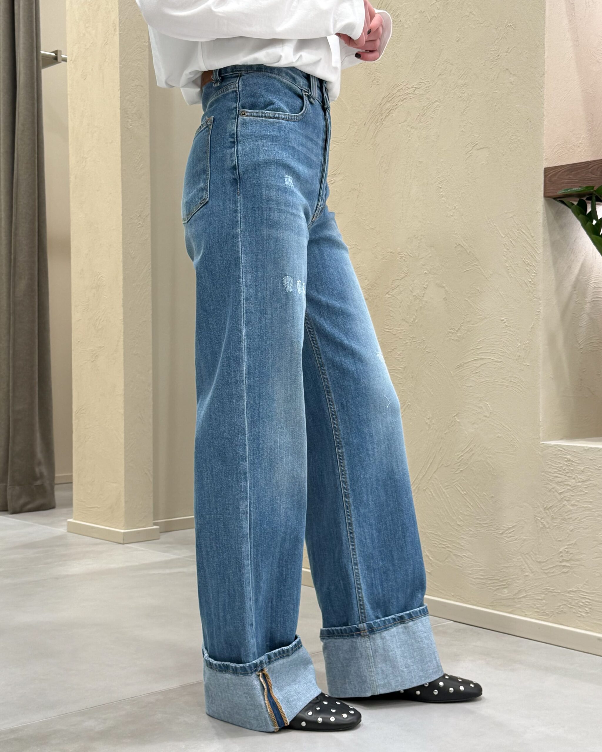 Alternative view of JEANS WIDE-LEG CON RISVOLTO E ROTTURE - PHILIA LOFT