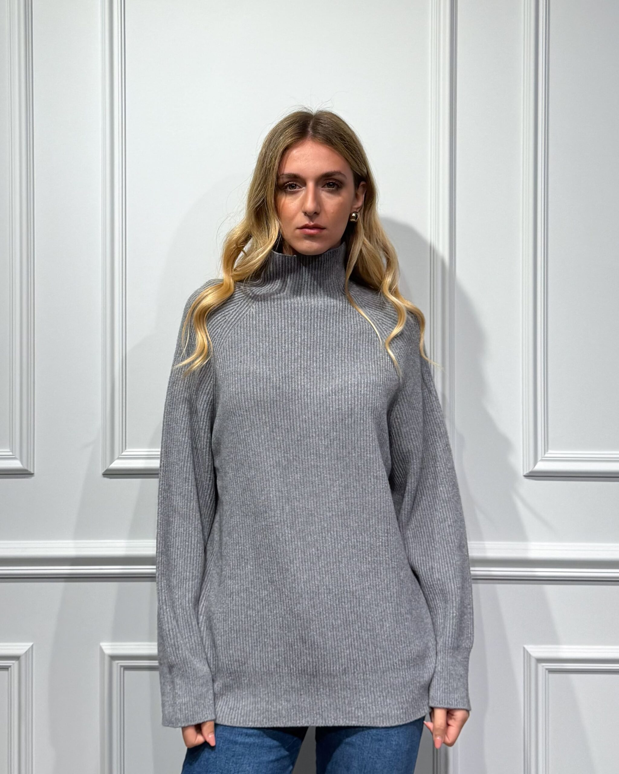 Alternative view of PULL OVERSIZE CON COLLO A CRATERE - KONTATTO