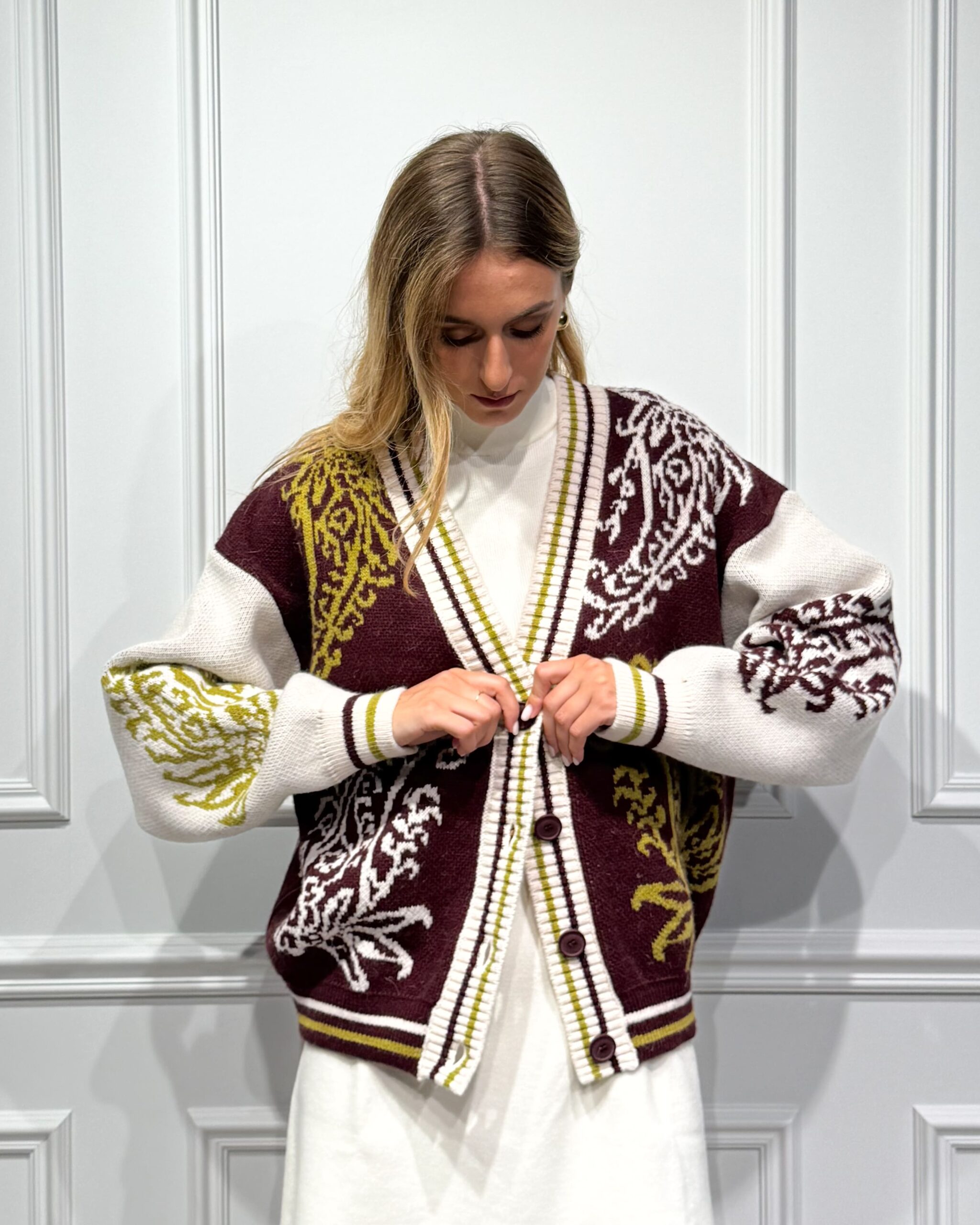 Alternative view of CARDIGAN ETNICO CON BOTTONI - HAVEONE