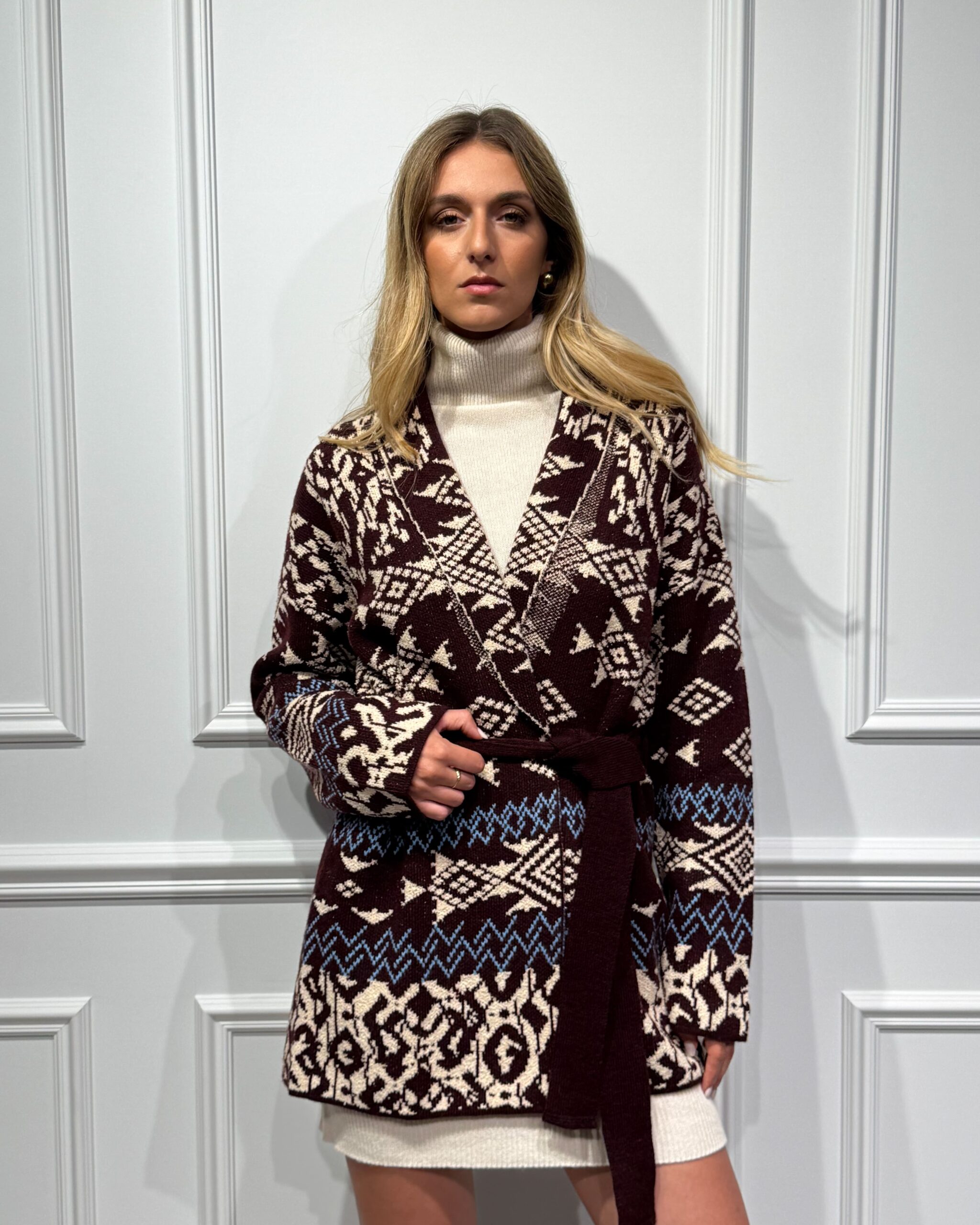 Alternative view of CARDIGAN JACQUARD CON FUSCIACCA - TENSIONE IN