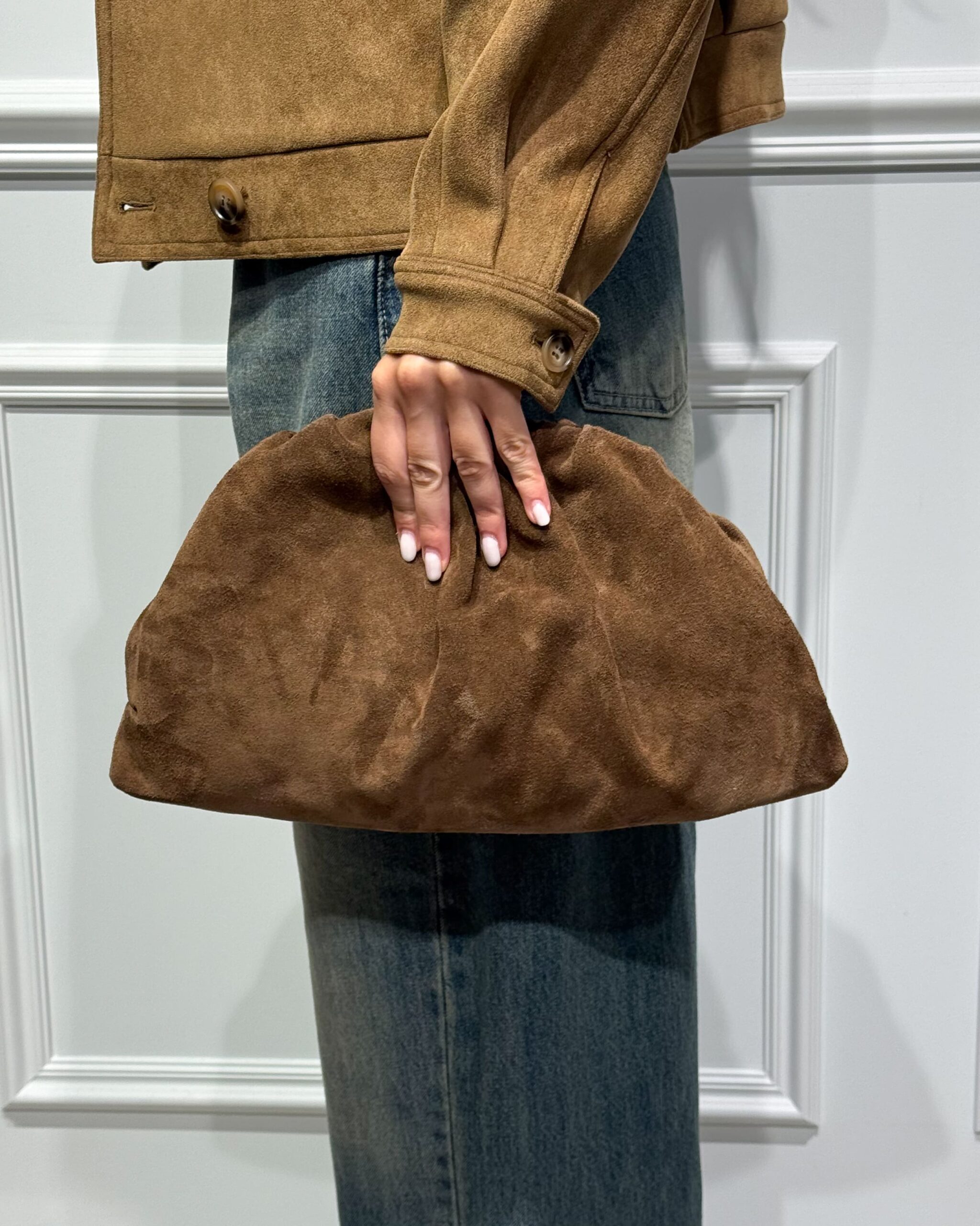Alternative view of BORSA MAXI CLUTCH IN SUEDE