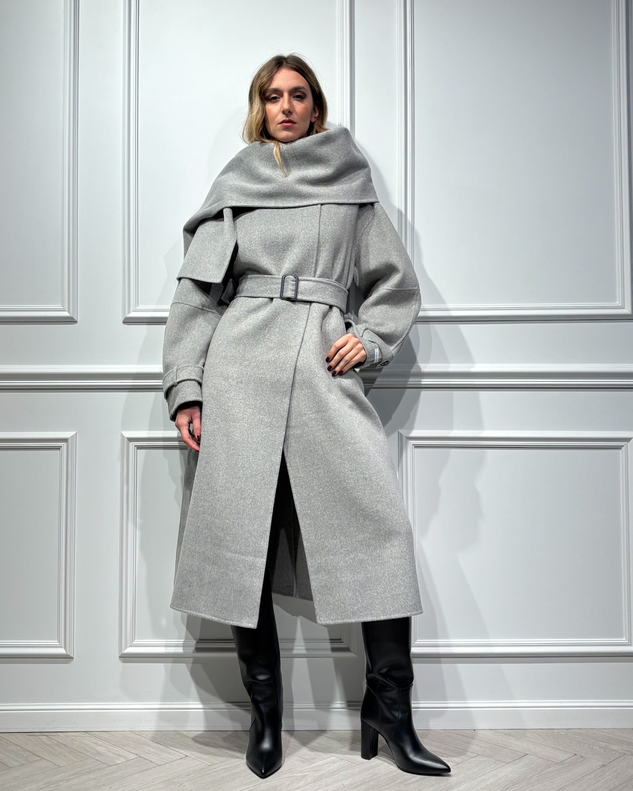 Alternative view of CAPPOTTO LUNGO CON SCIALLE INTEGRATO E CINTURA - HAVEONE