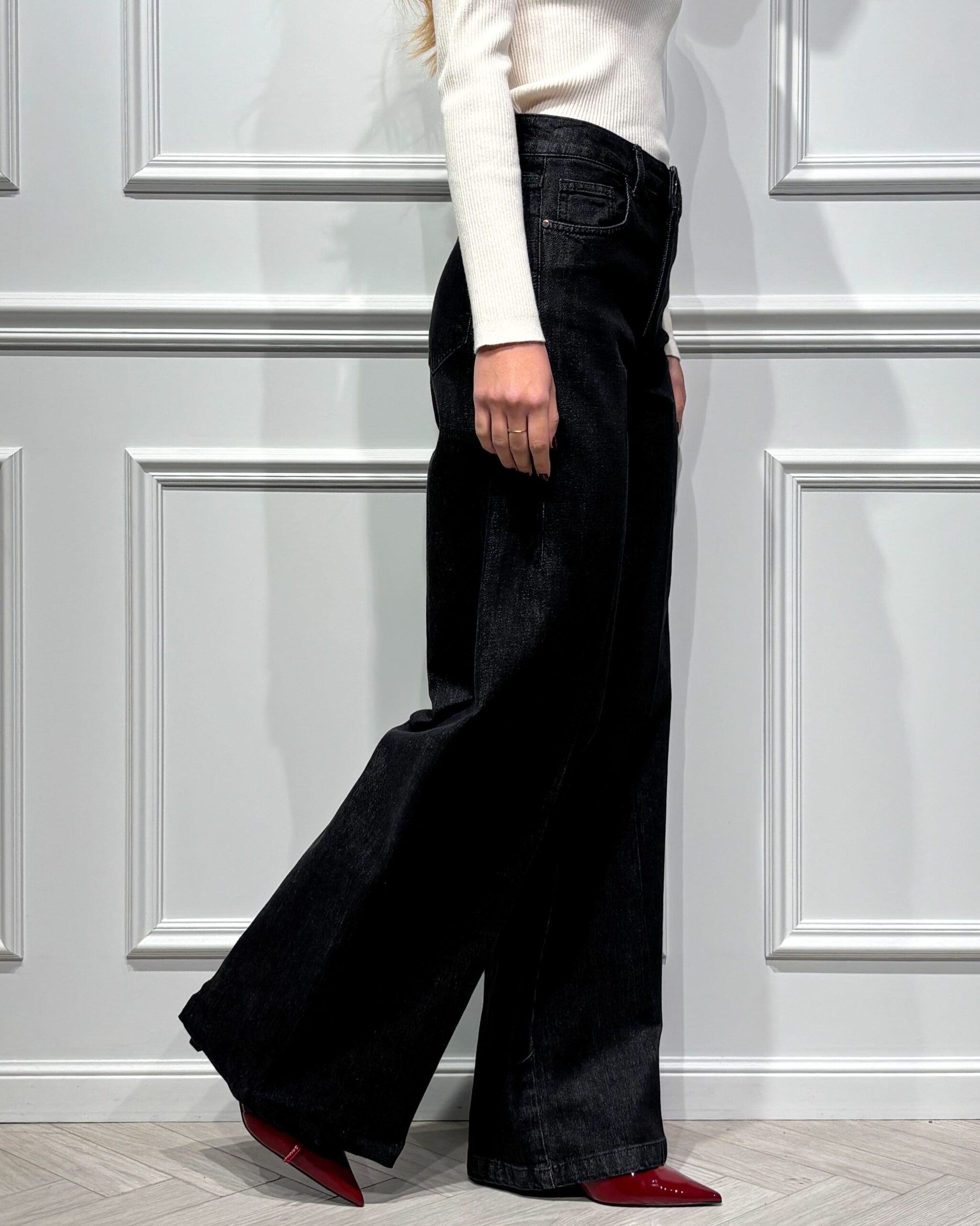 Alternative view of JEANS PALAZZO NERO - MOTEL