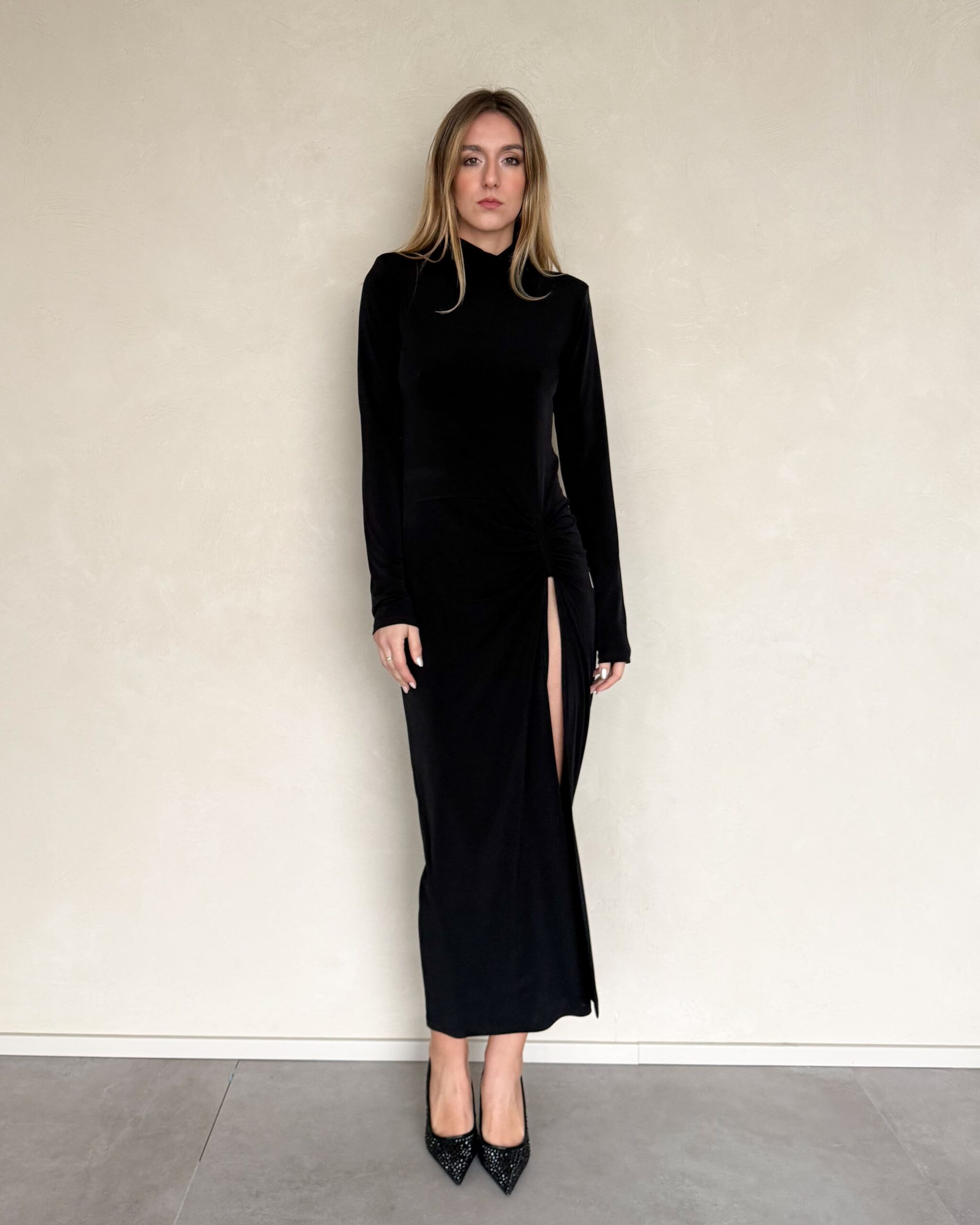 Alternative view of ABITO MIDI CON NODO E SPACCO - KONTATTO