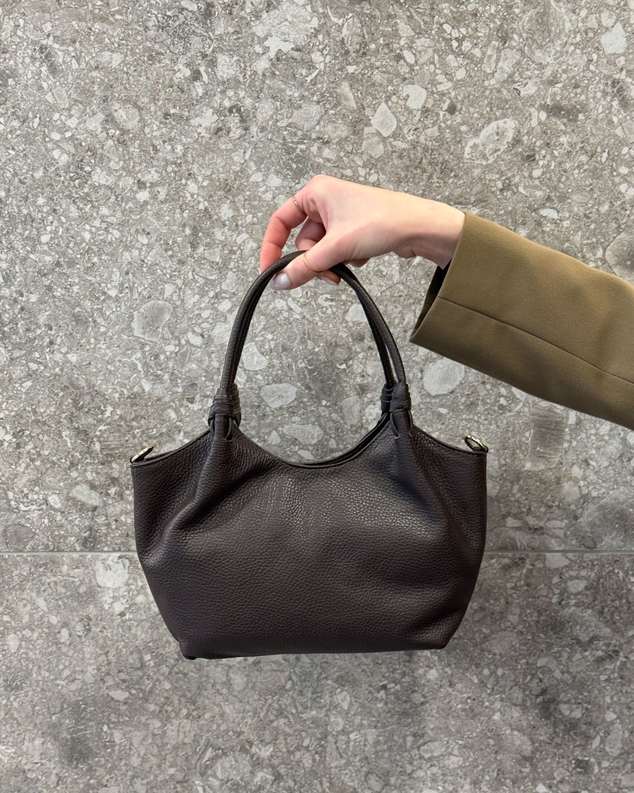 Alternative view of CITY BAG IN PELLE MARTELLATA CON TRACOLLA