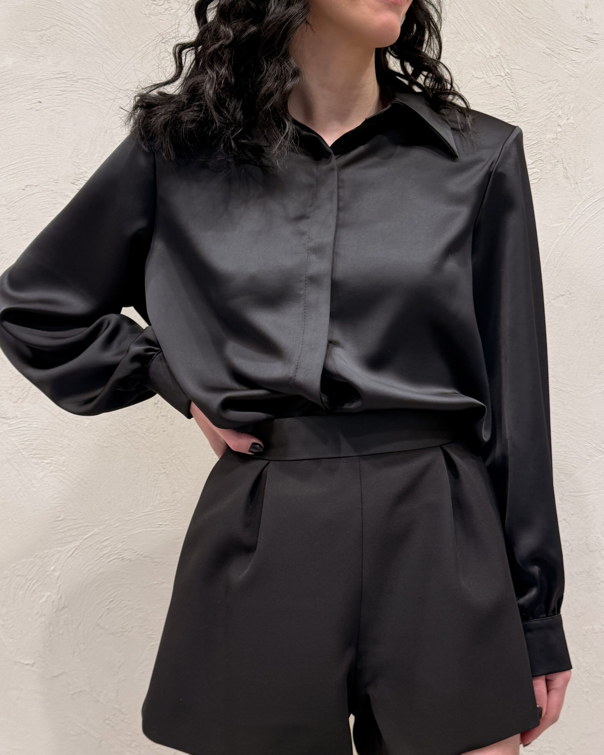 CAMICIA CON SPALLINE E GEMELLI - KONTATTO