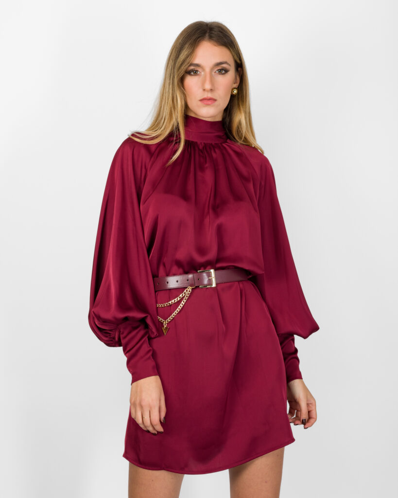 outfit-natale-donna-abito-con-fiocco-sul-retro