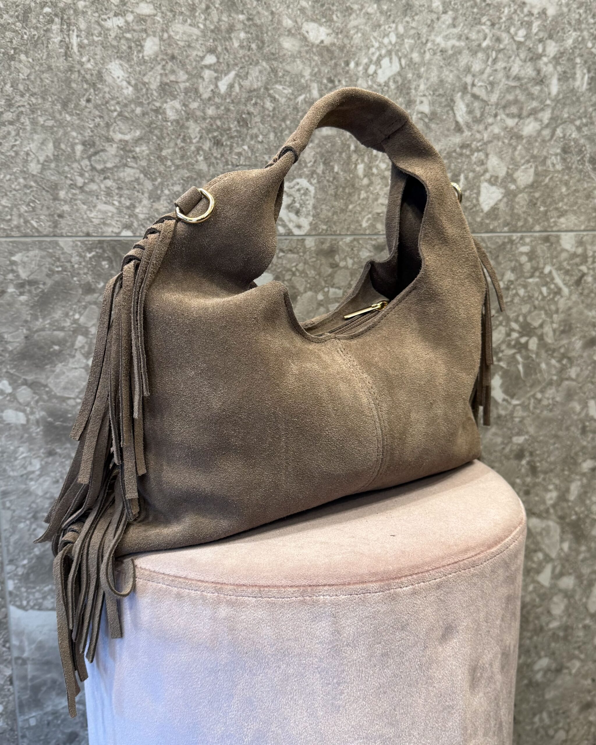 SLOUCHY BAG SCAMOSCIATA CON FRANGE