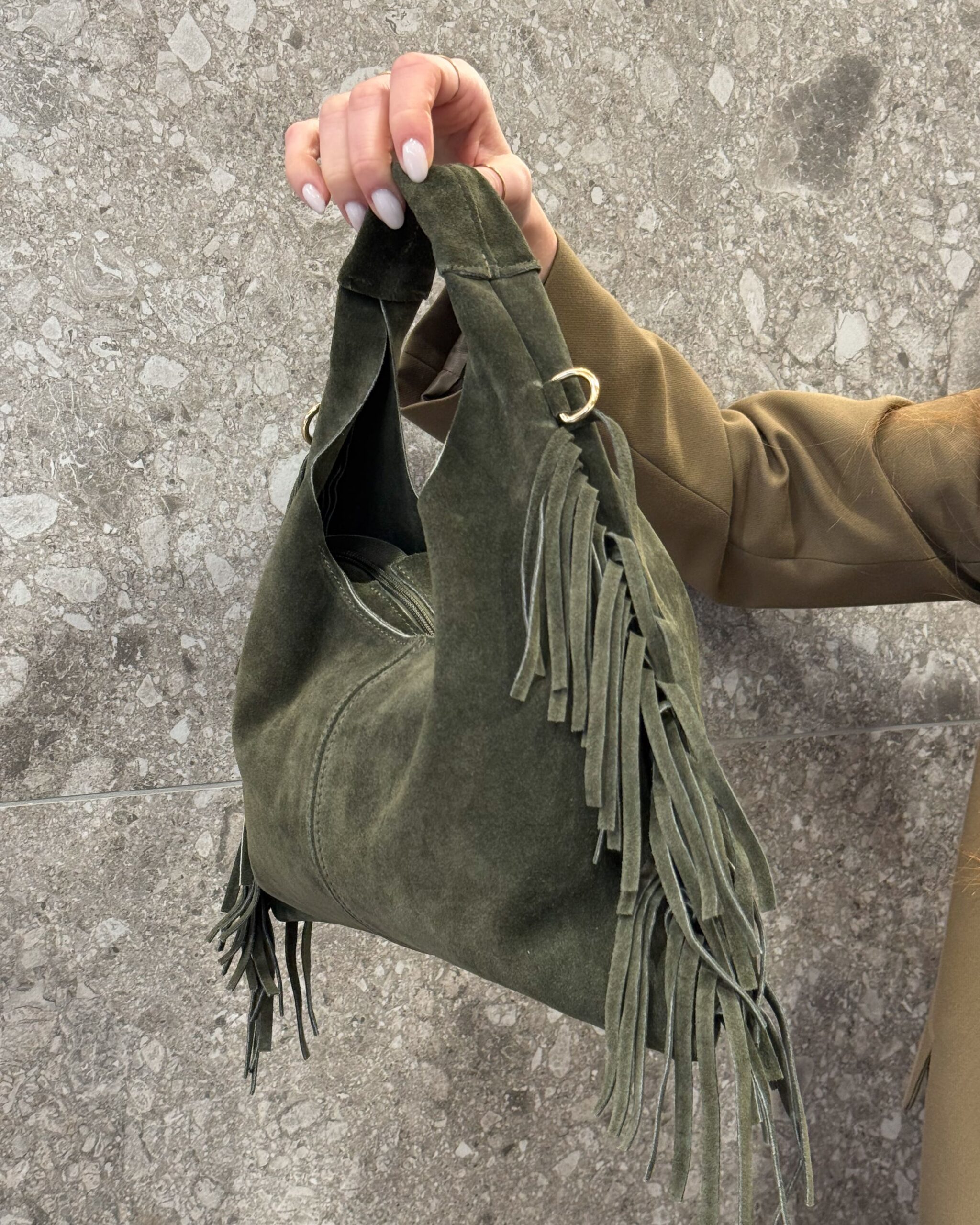 SLOUCHY BAG SCAMOSCIATA CON FRANGE