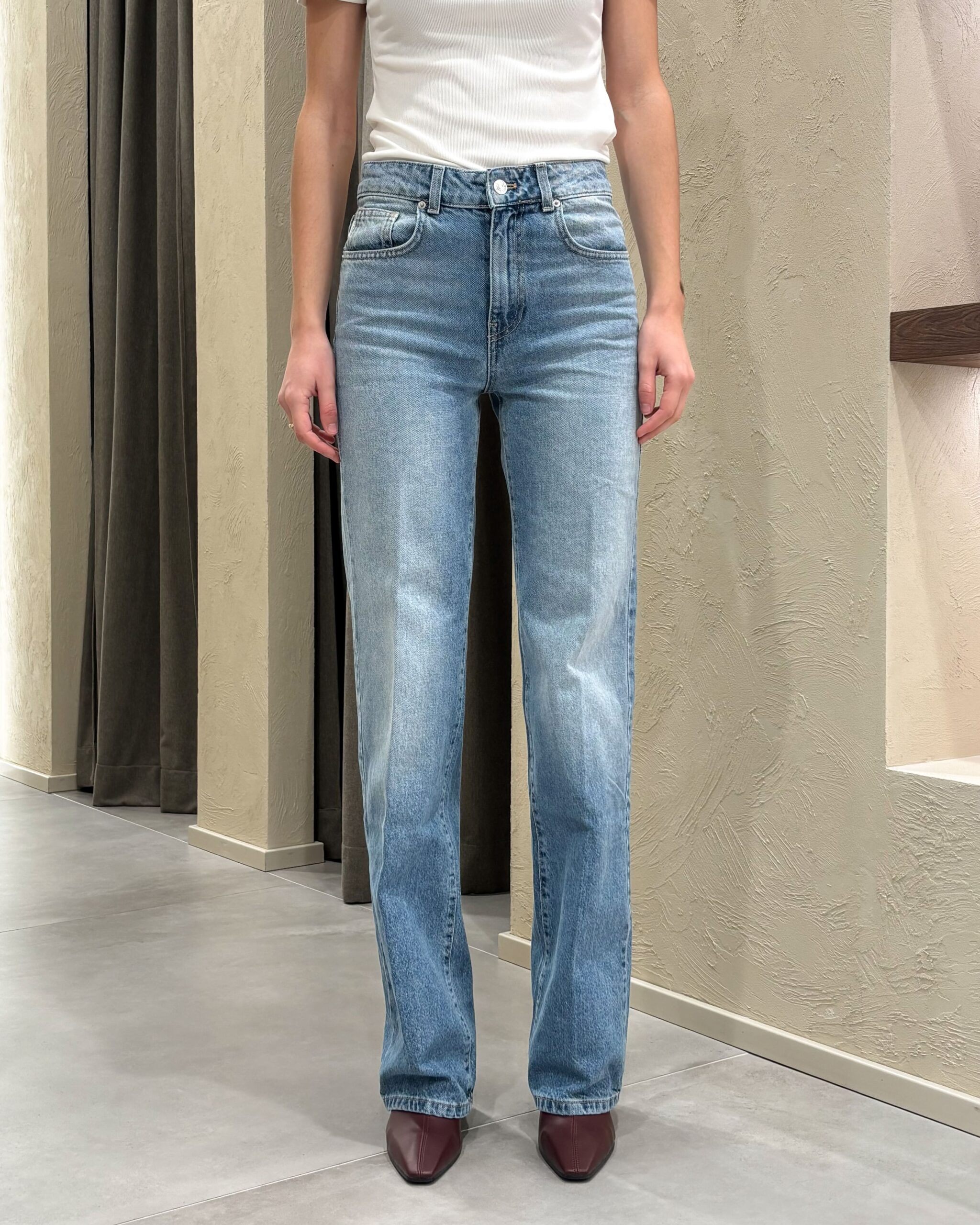 Alternative view of JEANS STRAIGHT-LEG LAVAGGIO CHIARO - DALIA - VICOLO