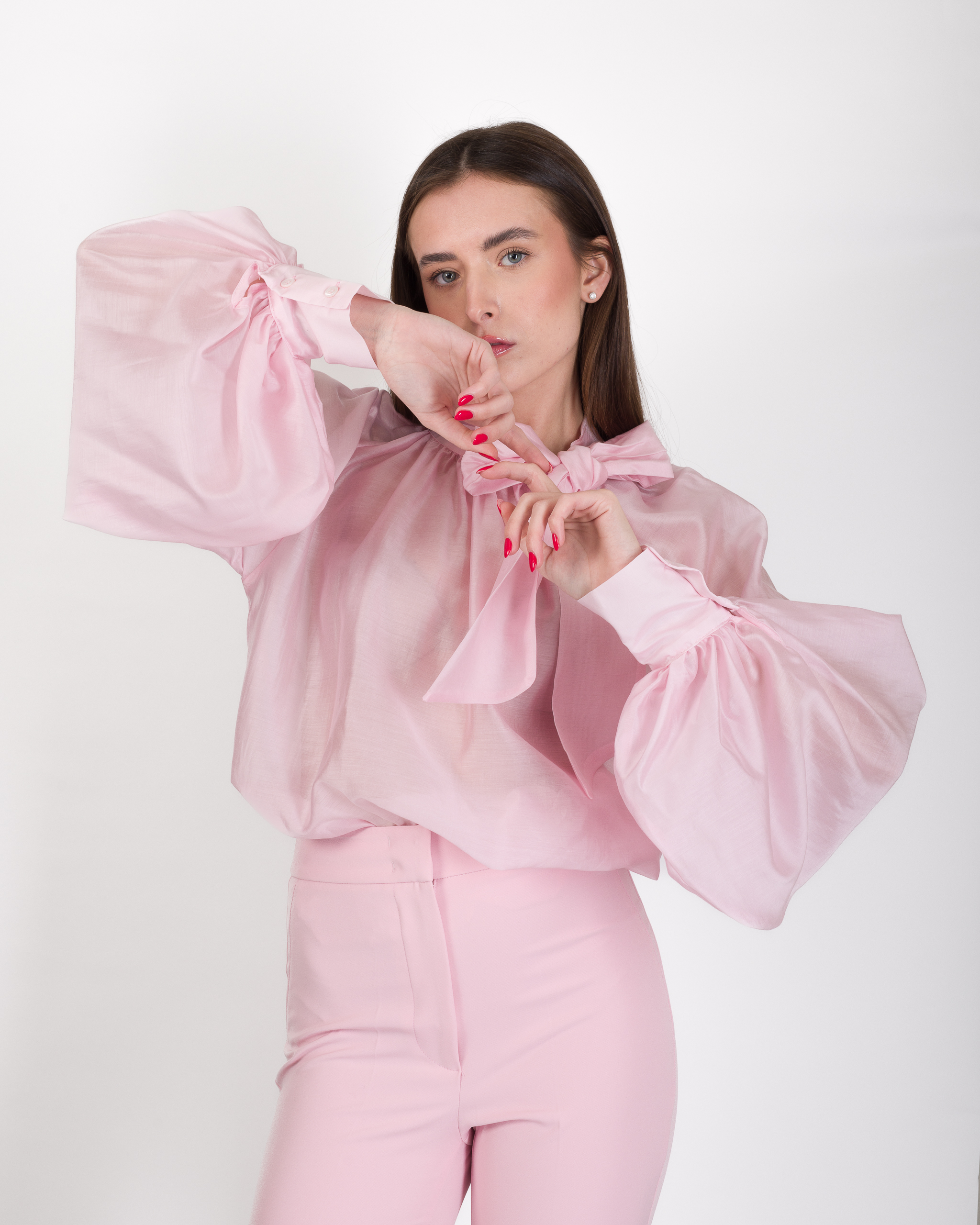 BLUSA CON FIOCCO AL COLLO - VICOLO