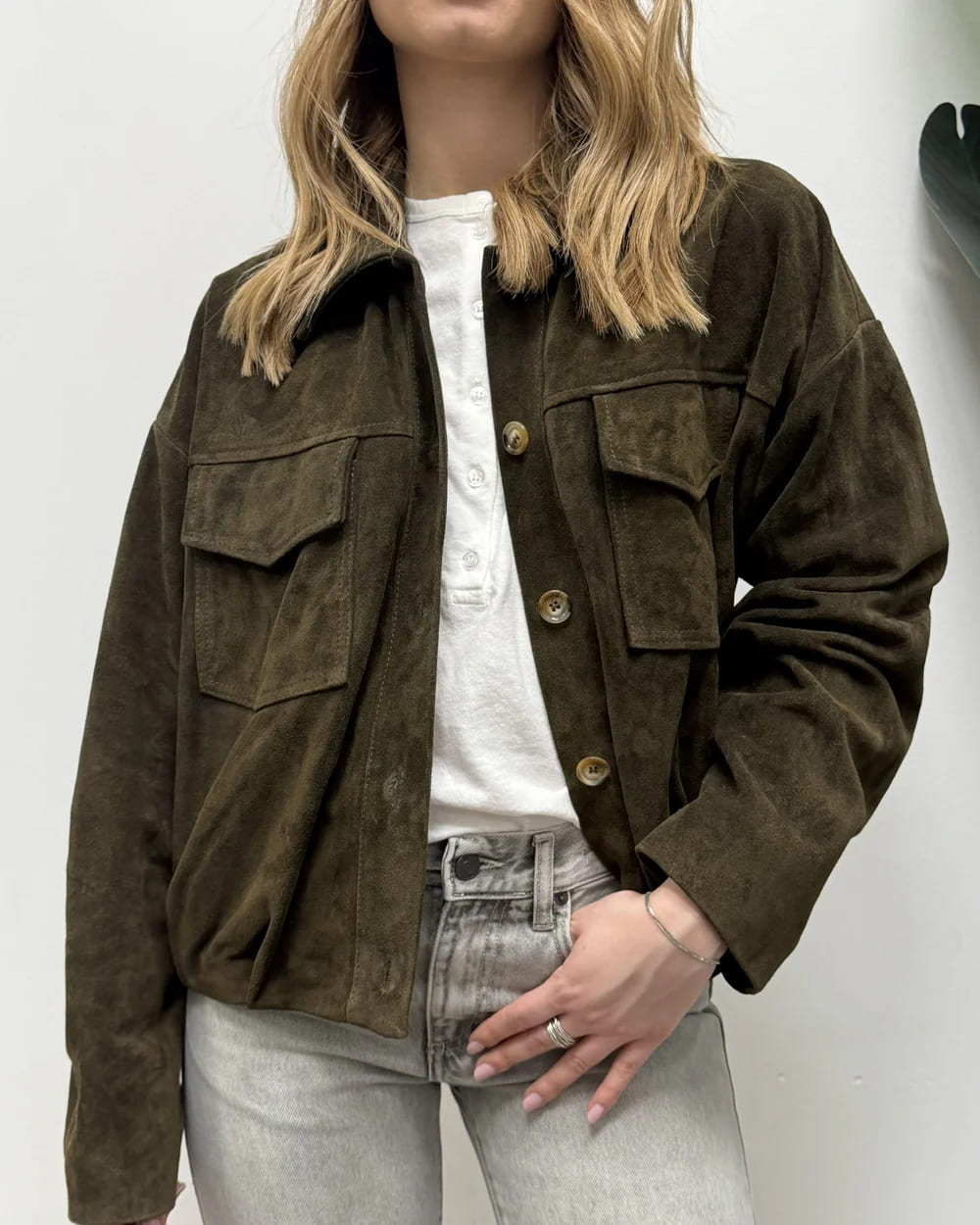 Alternative view of BOMBER IN VERA PELLE CON ARRICCIO E TASCHE APPLICATE - VICOLO