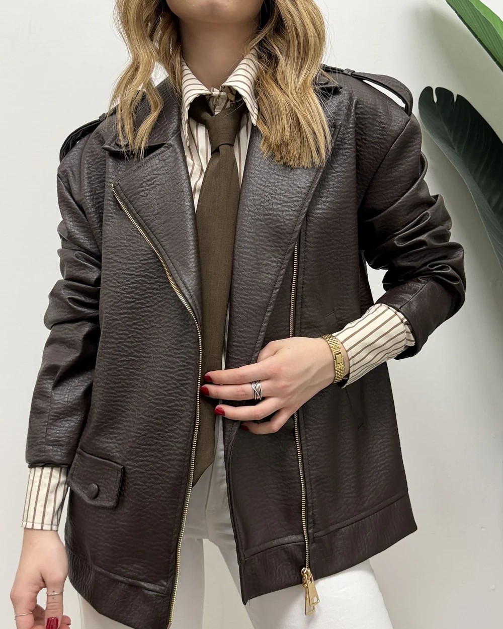 Alternative view of CHIODO IN ECOPELLE MARTELLATA - HAVEONE