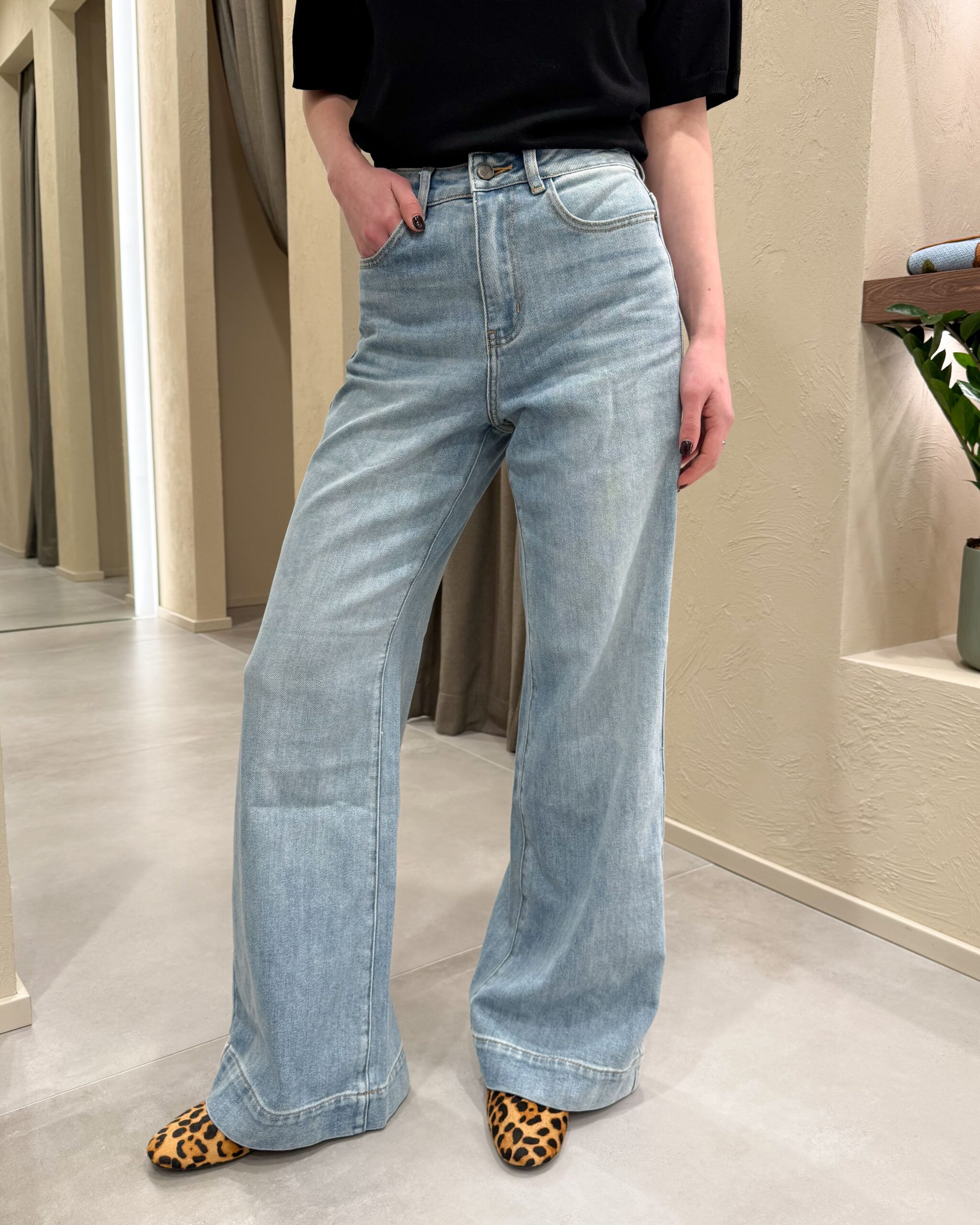 JEANS WIDE-LEG LAVAGGIO CHIARO - ELEH