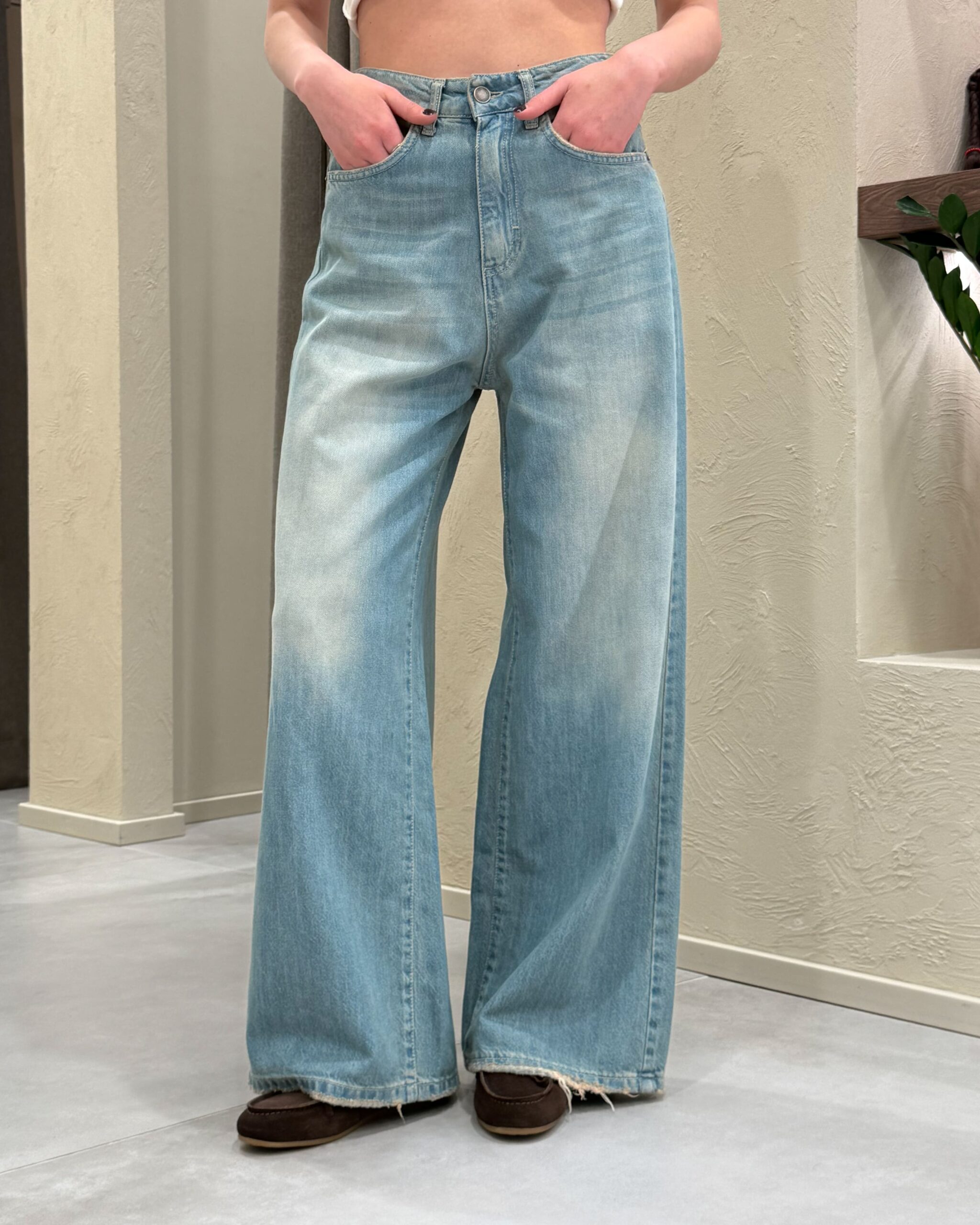 JEANS WIDE-LEG CON MAXI TASCHE - GIUSI - TENSIONE IN